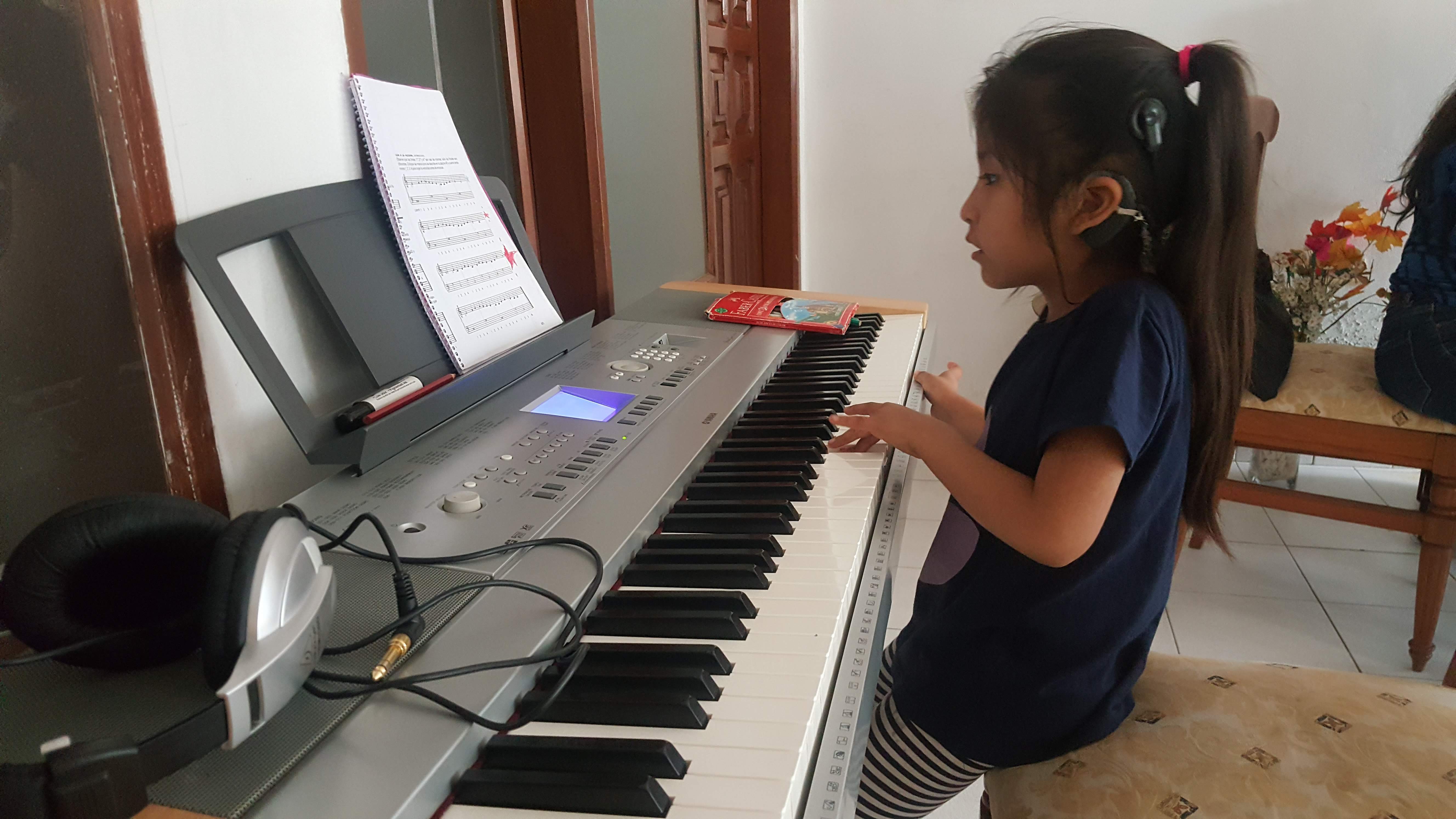 Noelia creciendo con sus implantes